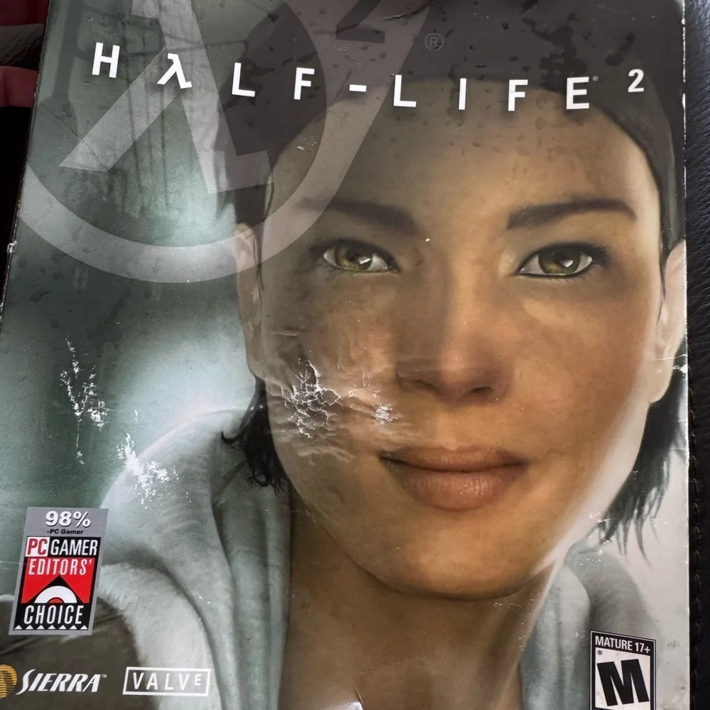 Half-Life 2 PC Game by Valve - Black